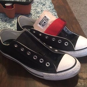 Women’s size 10 black converse
